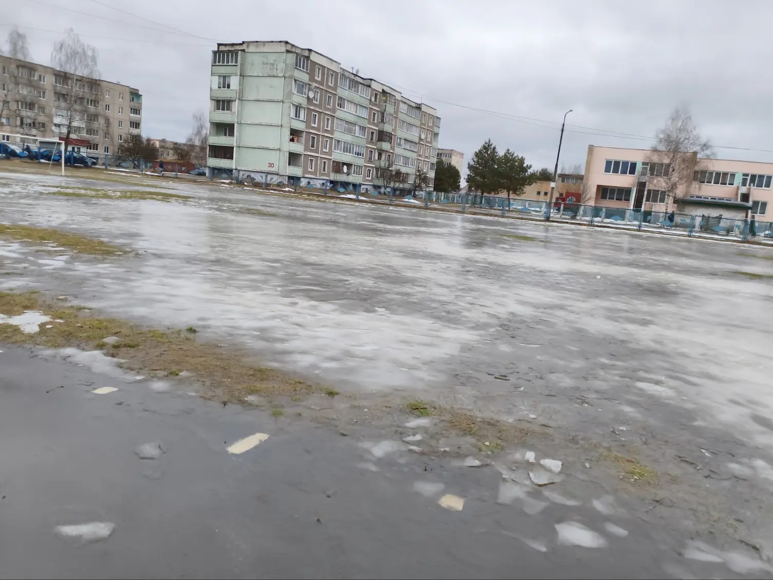 лед который отает 