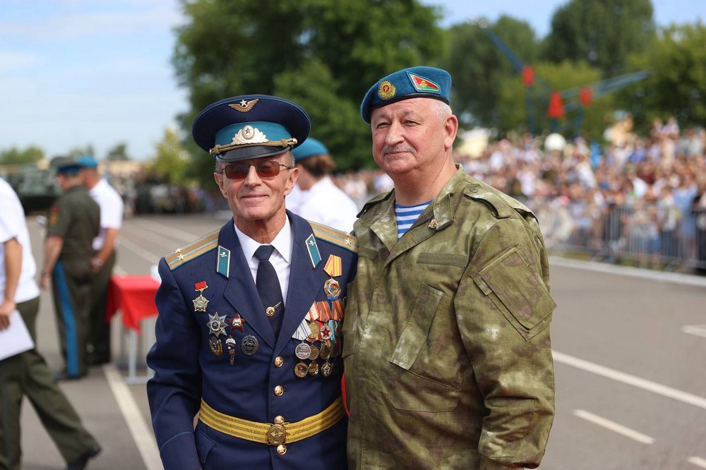 Петр Пархомчик (справа) 2 августа 2025 года