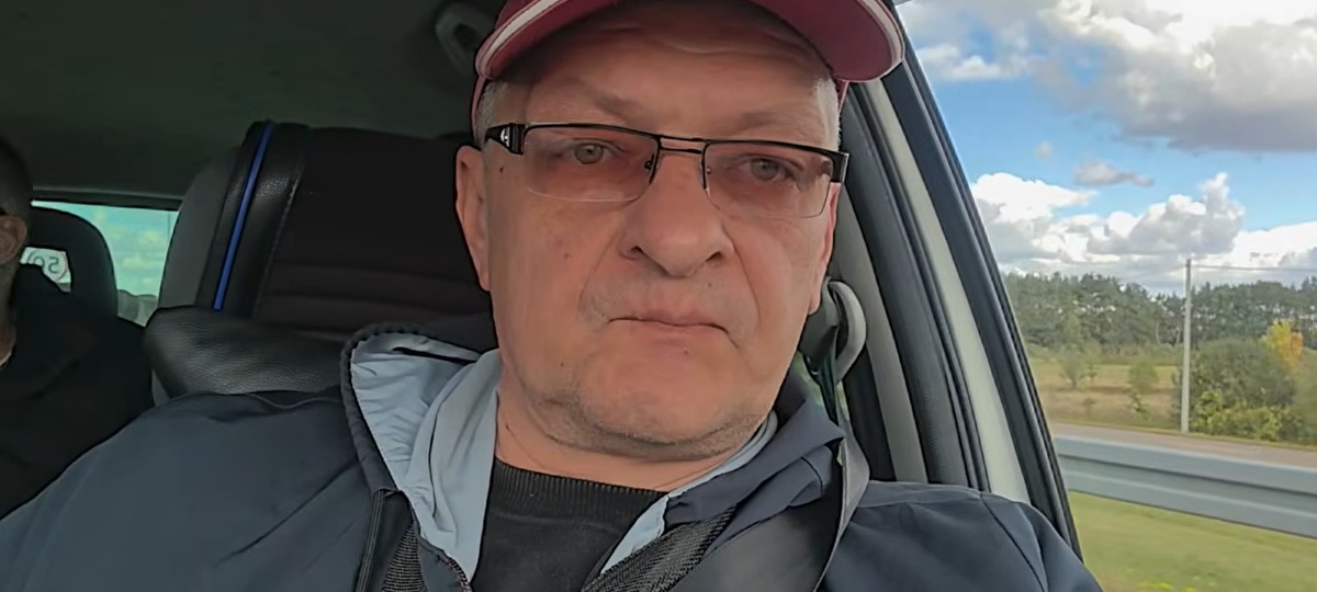 Бывший брестский милиционер Руслан Сахарчук. Скриншот его видео